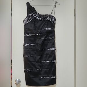 Frank Lyman Black+Silver One-Shoulder Tiered Animal Print Cocktail Dress Sz 12